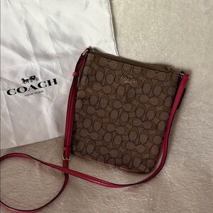 Coach Swingpack Signature Coral Pink Tan Crossbody Bag F58421